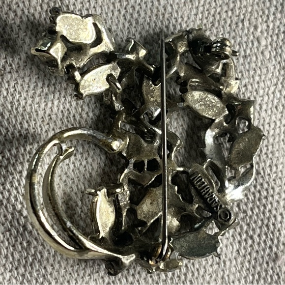 Vintage Sarah Coventry Silver Tone & Gold Leaf Wreath Brooch with Blue As Is - Picture 3 of 4